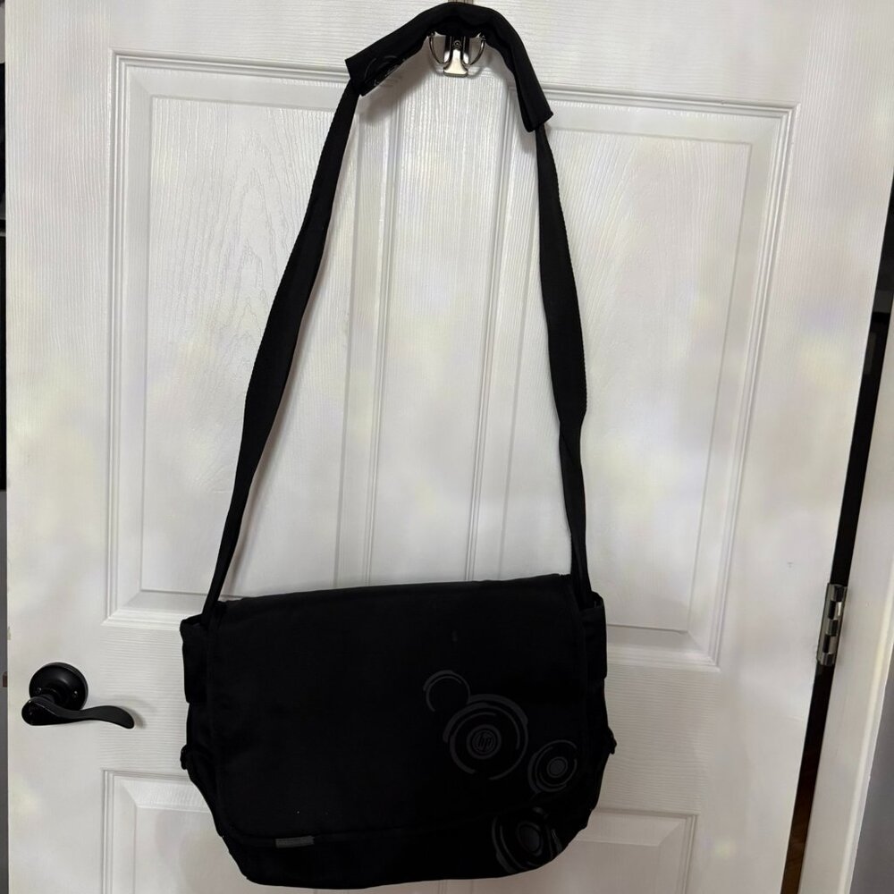 HP Black Messenger Computer Bag